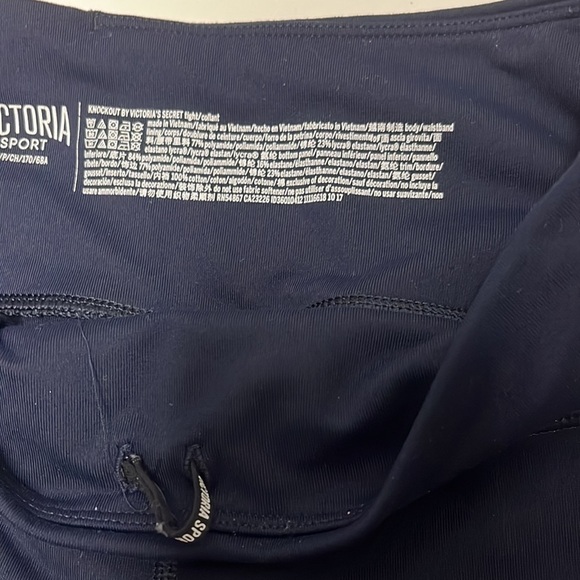 Victoria Secret Leggings with mesh side panel - Picture 3 of 8